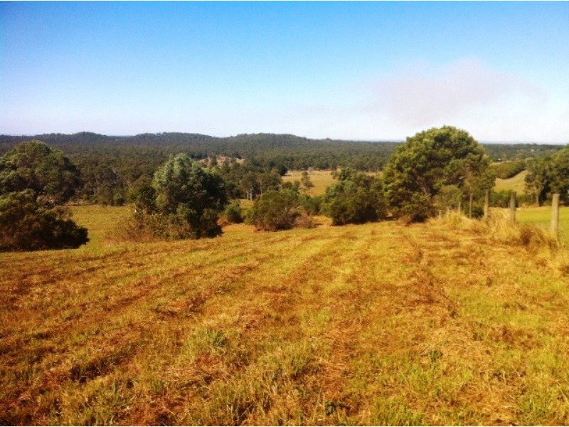 12 Farmhill Pl, Takura QLD 4655