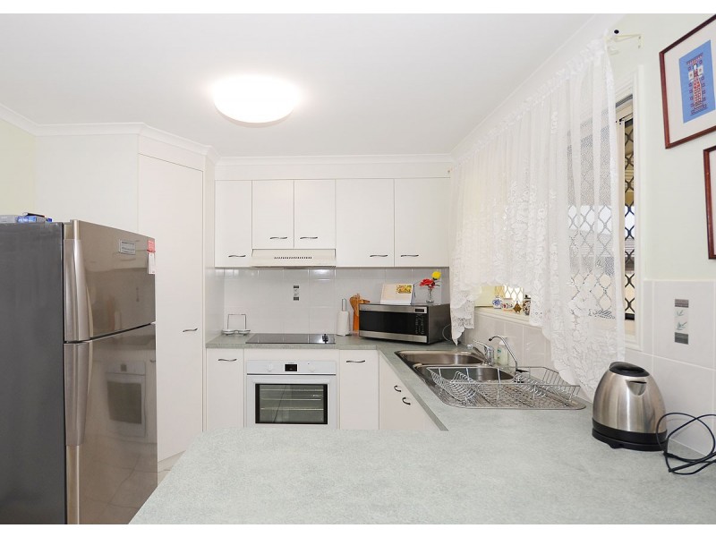 7 Pharlap Court, Point Vernon QLD 4655