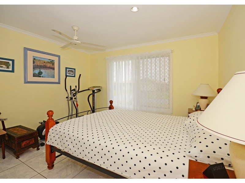 7 Pharlap Court, Point Vernon QLD 4655