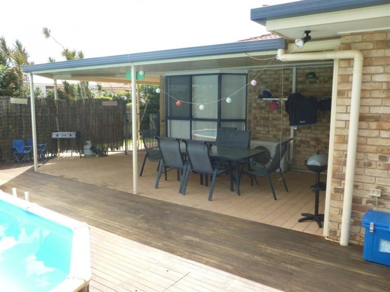 65 Gundesen Drive, Urraween QLD 4655