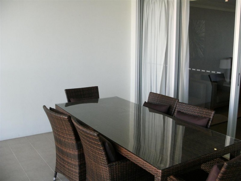 217/569 Charlton Esplanade, Urangan QLD 4655