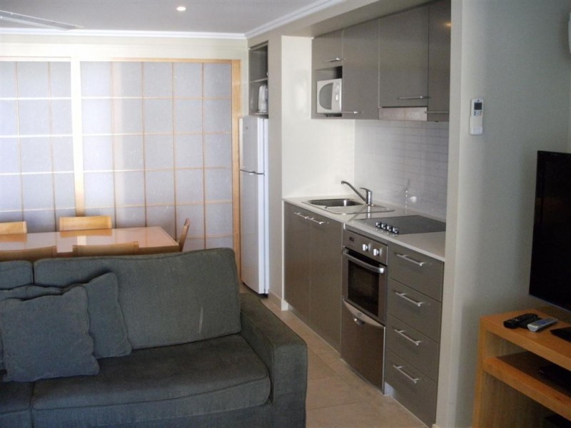 217/569 Charlton Esplanade, Urangan QLD 4655