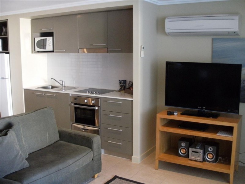 217/569 Charlton Esplanade, Urangan QLD 4655