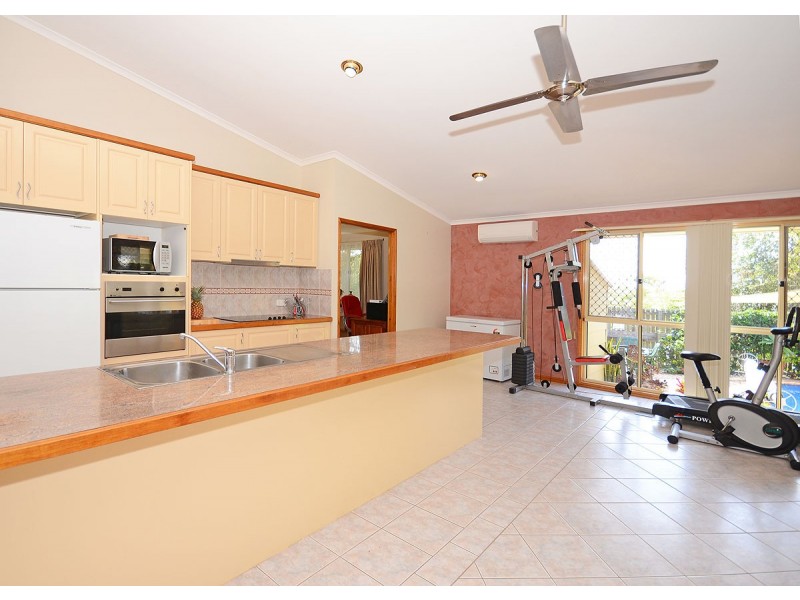 9 Stevens Close, Kawungan QLD 4655