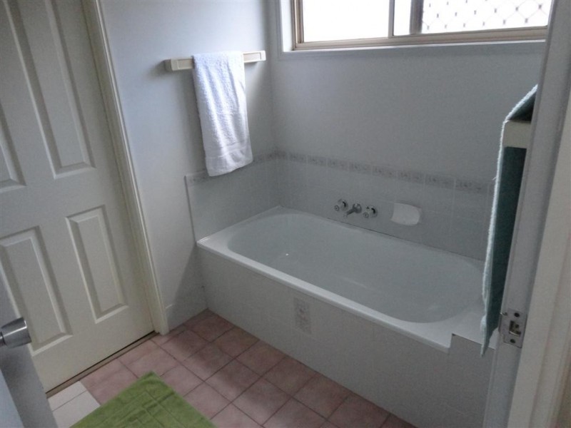 18 St Andrews Drive, Pialba QLD 4655