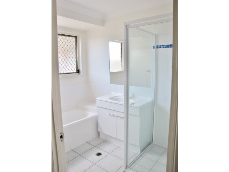 36 Anchorage Circuit, Point Vernon QLD 4655