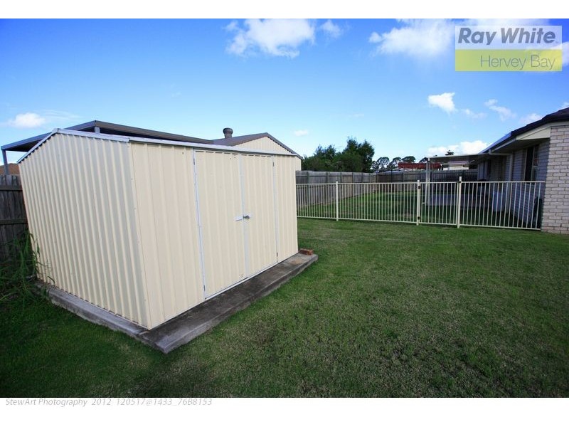 6 Sirius Court, Eli Waters QLD 4655