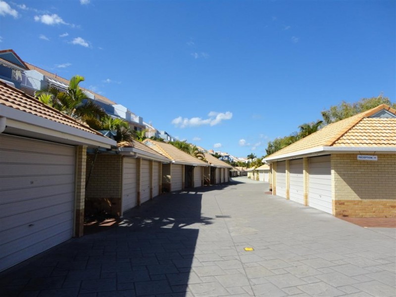 162/17 Buccaneer Drive, Urangan QLD 4655