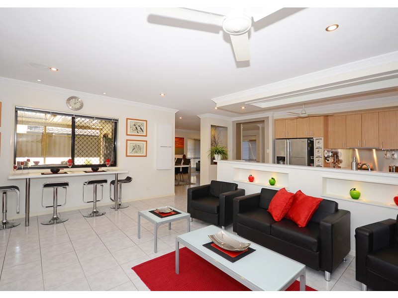 21 Harrison Circuit, Urangan QLD 4655