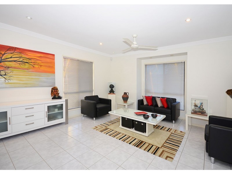 21 Harrison Circuit, Urangan QLD 4655