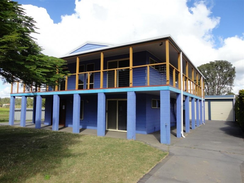 171 Kingfisher Parade, Toogoom QLD 4655