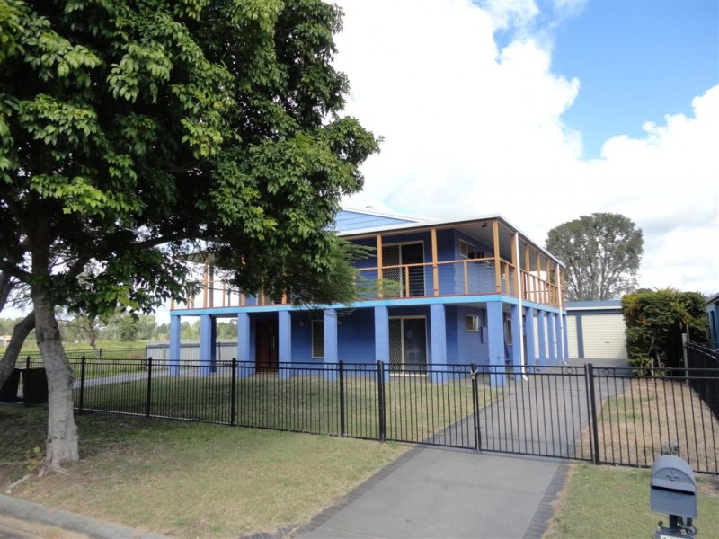 171 Kingfisher Parade, Toogoom QLD 4655