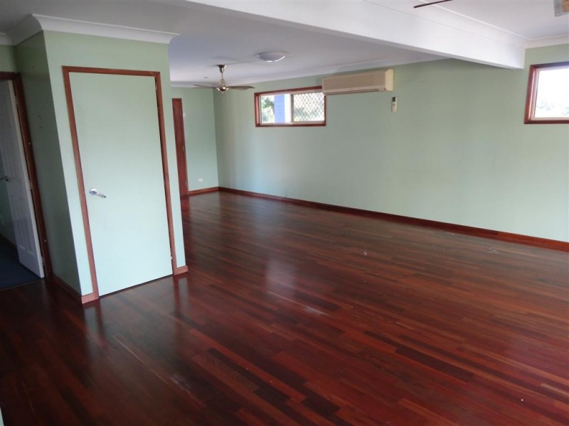 171 Kingfisher Parade, Toogoom QLD 4655