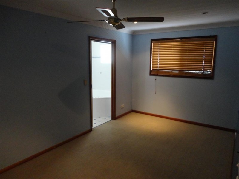 171 Kingfisher Parade, Toogoom QLD 4655