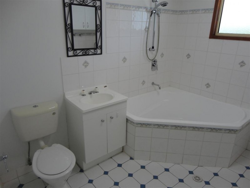 171 Kingfisher Parade, Toogoom QLD 4655