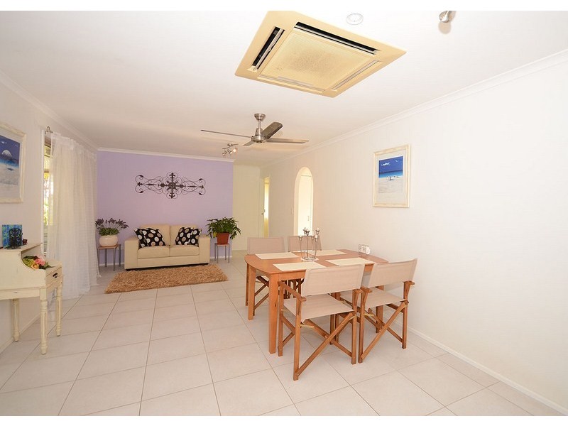 10 Phoenix Court, Kawungan QLD 4655