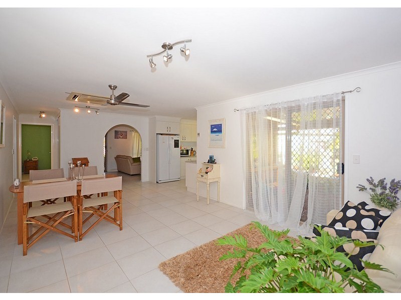 10 Phoenix Court, Kawungan QLD 4655