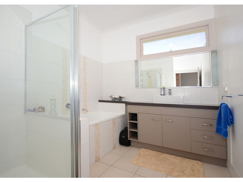 34 Cunningham Street, Torquay QLD 4655