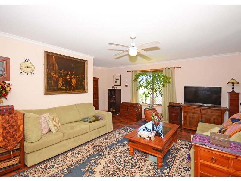 68 North Street, Point Vernon QLD 4655