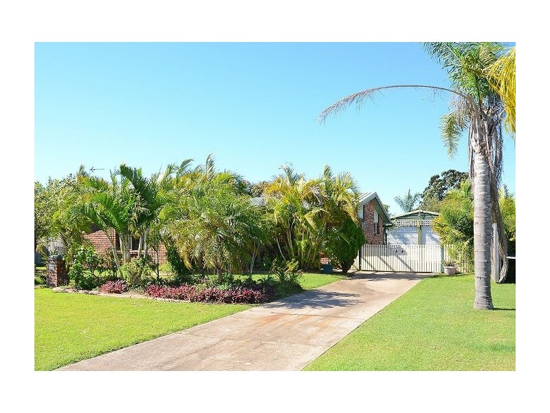 68 North Street, Point Vernon QLD 4655