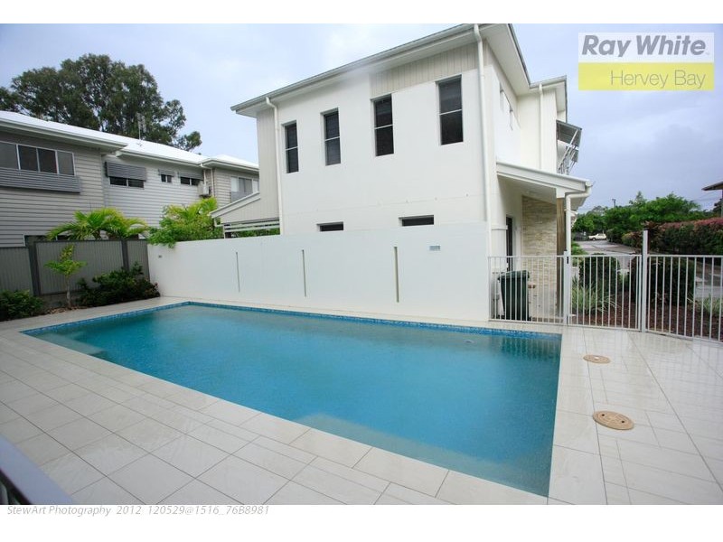 9/541 Charlton Esplanade, Urangan QLD 4655