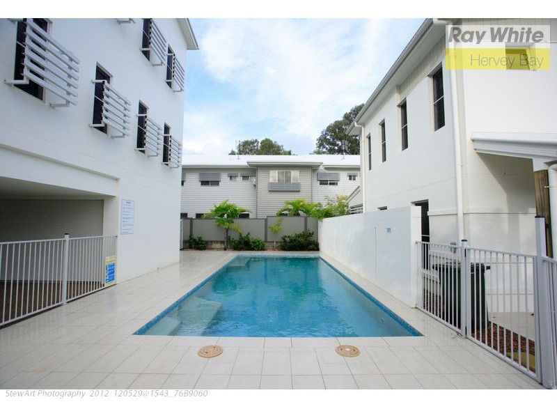 9/541 Charlton Esplanade, Urangan QLD 4655
