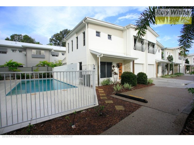 9/541 Charlton Esplanade, Urangan QLD 4655