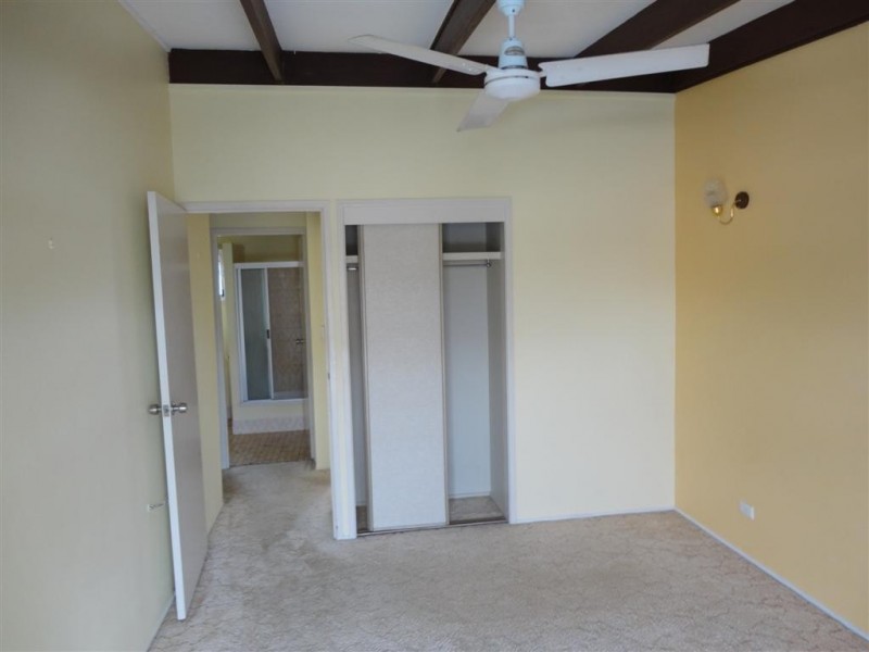 4/80 Hibiscus Street, Urangan QLD 4655