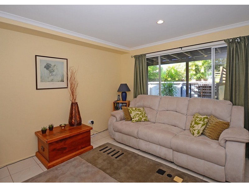 5 White Street, Point Vernon QLD 4655