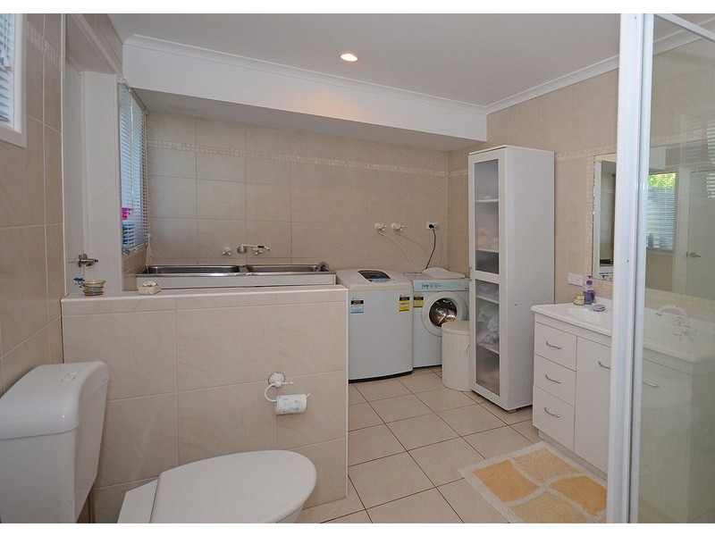 5 White Street, Point Vernon QLD 4655