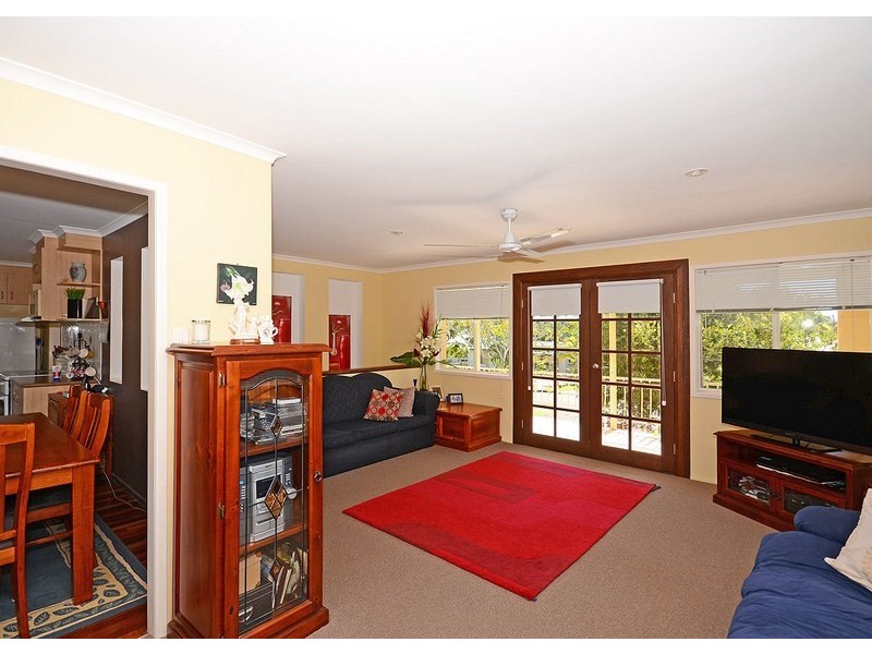 5 White Street, Point Vernon QLD 4655