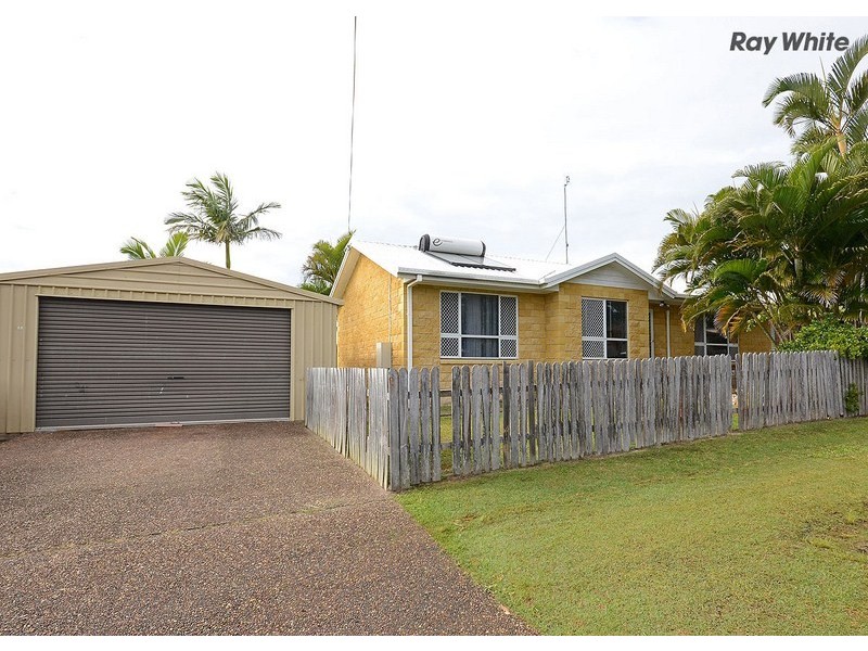 112 Hammond Street, Urangan QLD 4655