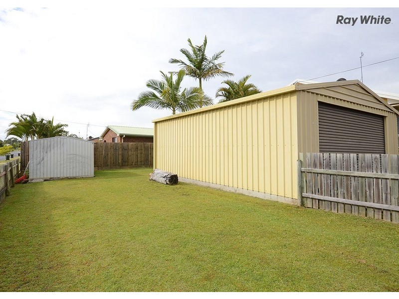 112 Hammond Street, Urangan QLD 4655
