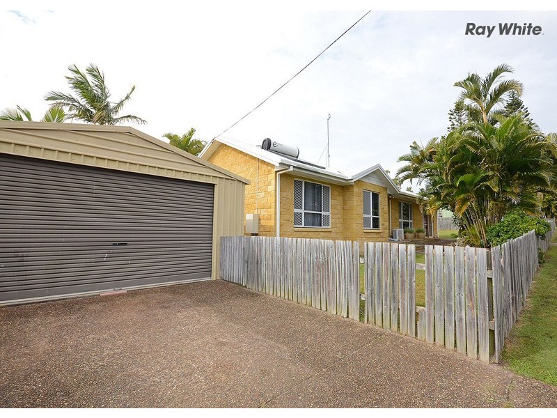 112 Hammond Street, Urangan QLD 4655