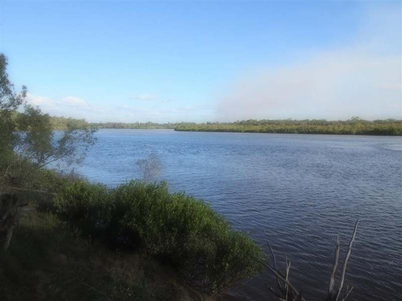 293 The Yachtsmans Drive, Burrum River QLD 4659