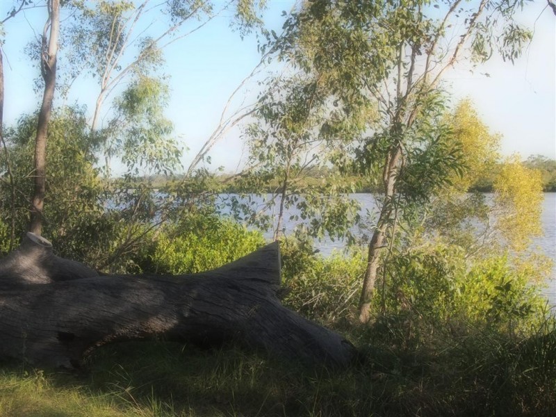 293 The Yachtsmans Drive, Burrum River QLD 4659