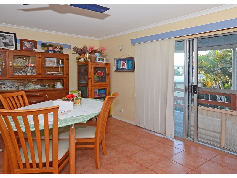 4 Prince Street, Urangan QLD 4655
