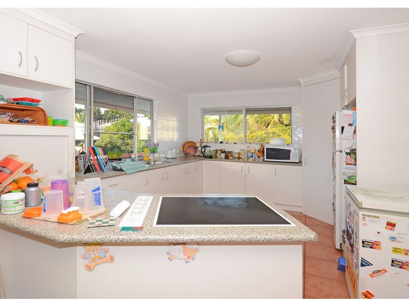 4 Prince Street, Urangan QLD 4655