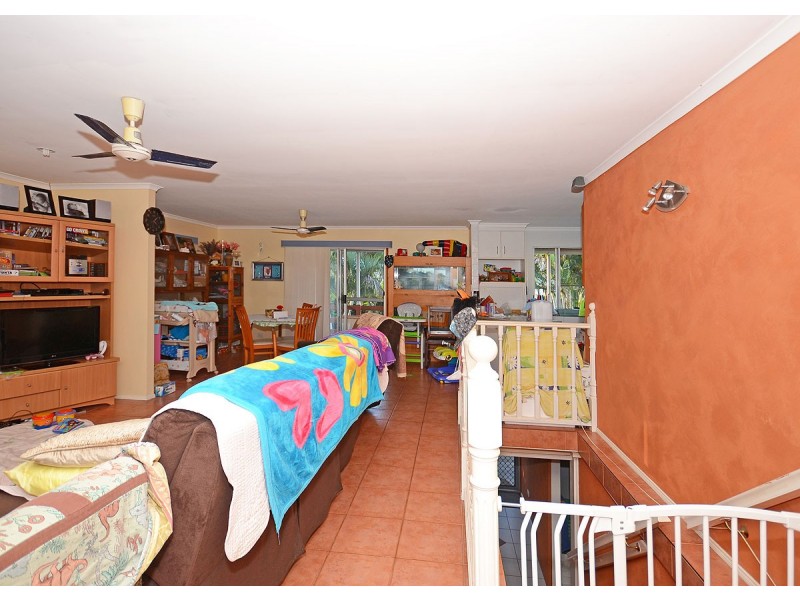 4 Prince Street, Urangan QLD 4655