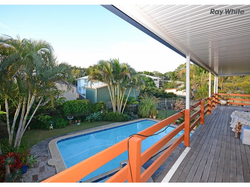 4 Prince Street, Urangan QLD 4655