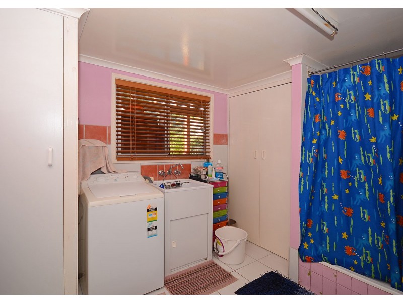 4 Prince Street, Urangan QLD 4655