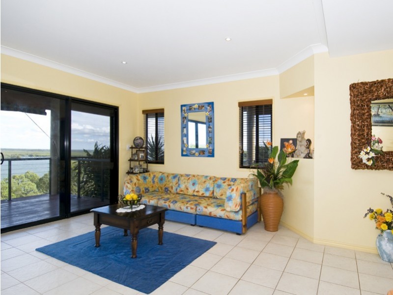 18 Ariadne Street, River Heads QLD 4655