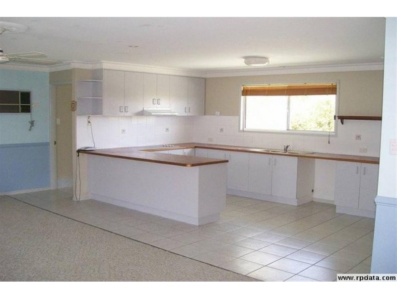 18 Faye Avenue, Scarness QLD 4655