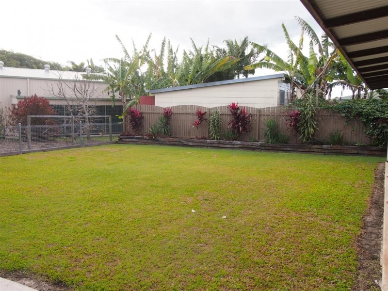 5 Maple Street, Pialba QLD 4655