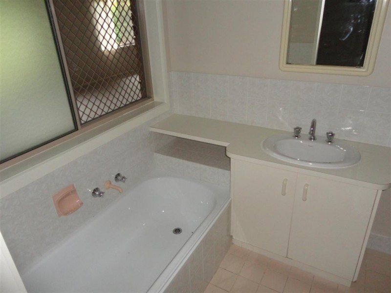 37 Dover Street, Pialba QLD 4655