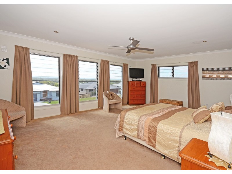 22 Sandy View Drive, Nikenbah QLD 4655