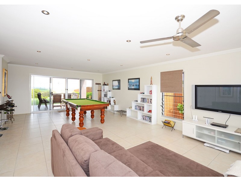 22 Sandy View Drive, Nikenbah QLD 4655