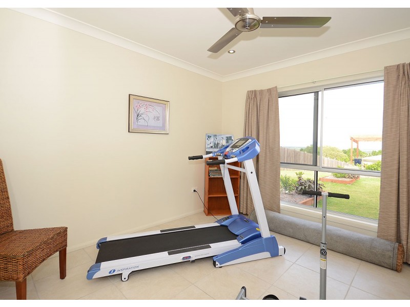 22 Sandy View Drive, Nikenbah QLD 4655