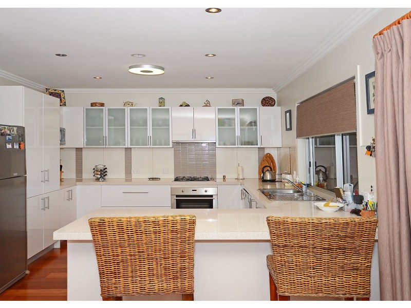 22 Sandy View Drive, Nikenbah QLD 4655