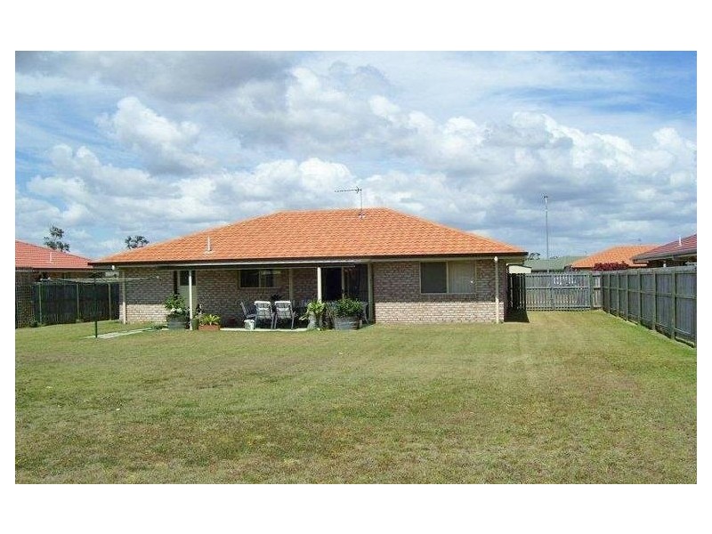 18 Kirton Road, Point Vernon QLD 4655